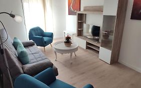 La Casona VIVIENDA USO TURÍSTICO RECIÉN REFORMADA EN EL CENTRO DE VILAGARCÍA.